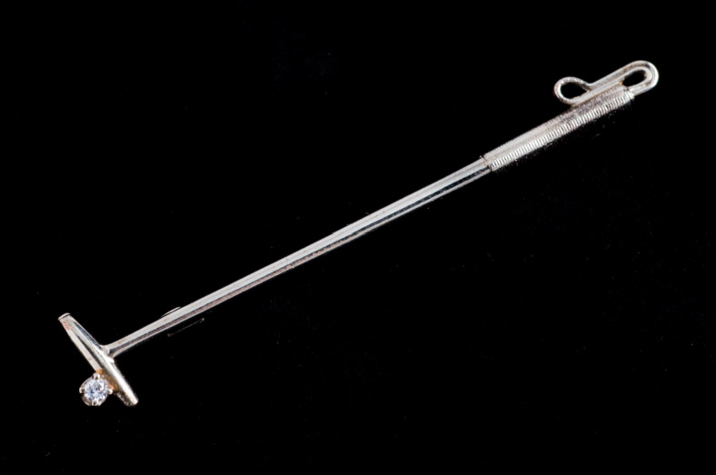 new-offerings-and-last-minute-gifts-chisholm-gallery-holiday-gift-guide-2016-2017 1 polomagazine.jpg